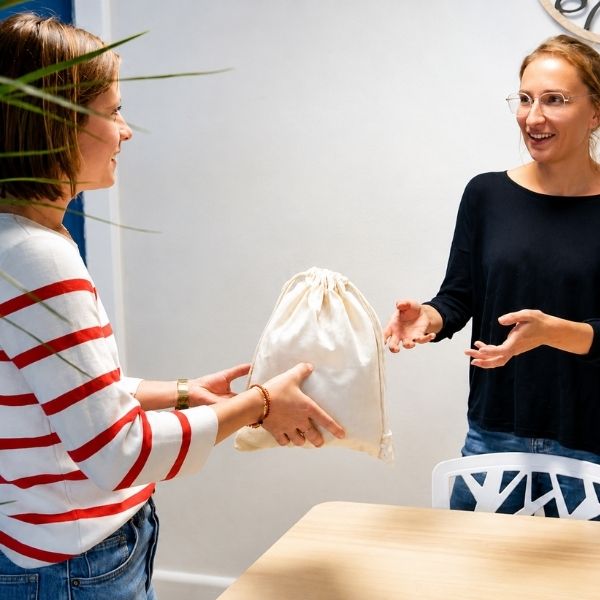 Client SoliShop avec coffrets cadeaux